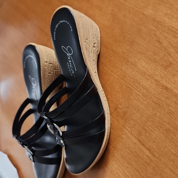 NWT, Jessica, ladies black wedge heel sandles size 5B - Picture 4 of 12